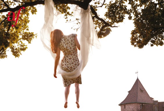 นิทรรศการภาพถ่าย ‘ฝรั่งเศสในจินตนาการ – การเดินทางอันน่าอัศจรรย์’ โดย ไมอา ฟลอร์