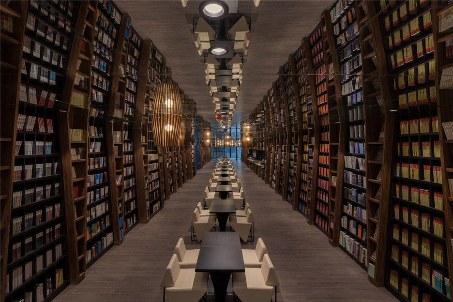 hangzhou-zhongshuge-li-xiang-bookshop-star-avenue-china-_dezeen_936_11
