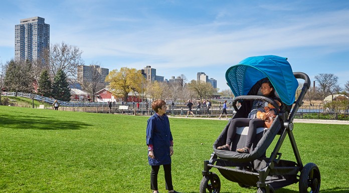 ปิ๊งไอเดีย “รถเข็นไซส์ผู้ใหญ่” พ่อแม่ทดลองนั่ง ก่อนซื้อให้ลูกน้อยใช้งาน รถเข็นไซส์ผู้ใหญ่ พ่อแม่ทดลองนั่ง ก่อนซื้อให้ลูกน้อยใช้งาน