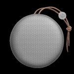 bang-olufsen-beoplay-A1-portable-speaker-designboom-02-818×721
