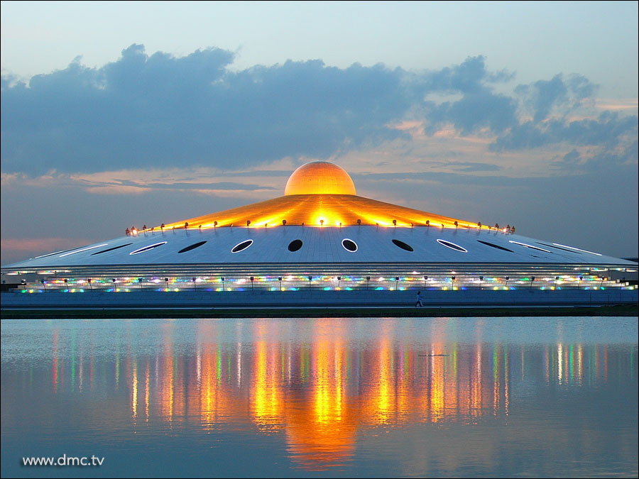 dhammakaya-temple-Wiharnlaungpu-1