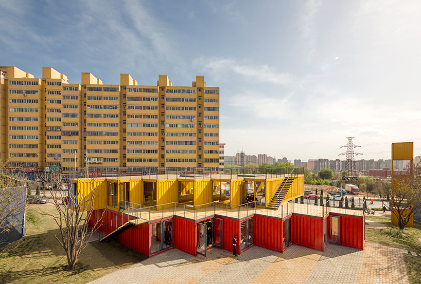 peoples-architecture-office-container-stack-pavilion-dongshan-shanxi-china-designboom-03