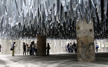 สถาปนิกคิดไกล ใช้ 'วัสดุก่อสร้างเหลือทิ้ง' ในงานดีไซน์ได้อย่างสร้างสรรค์