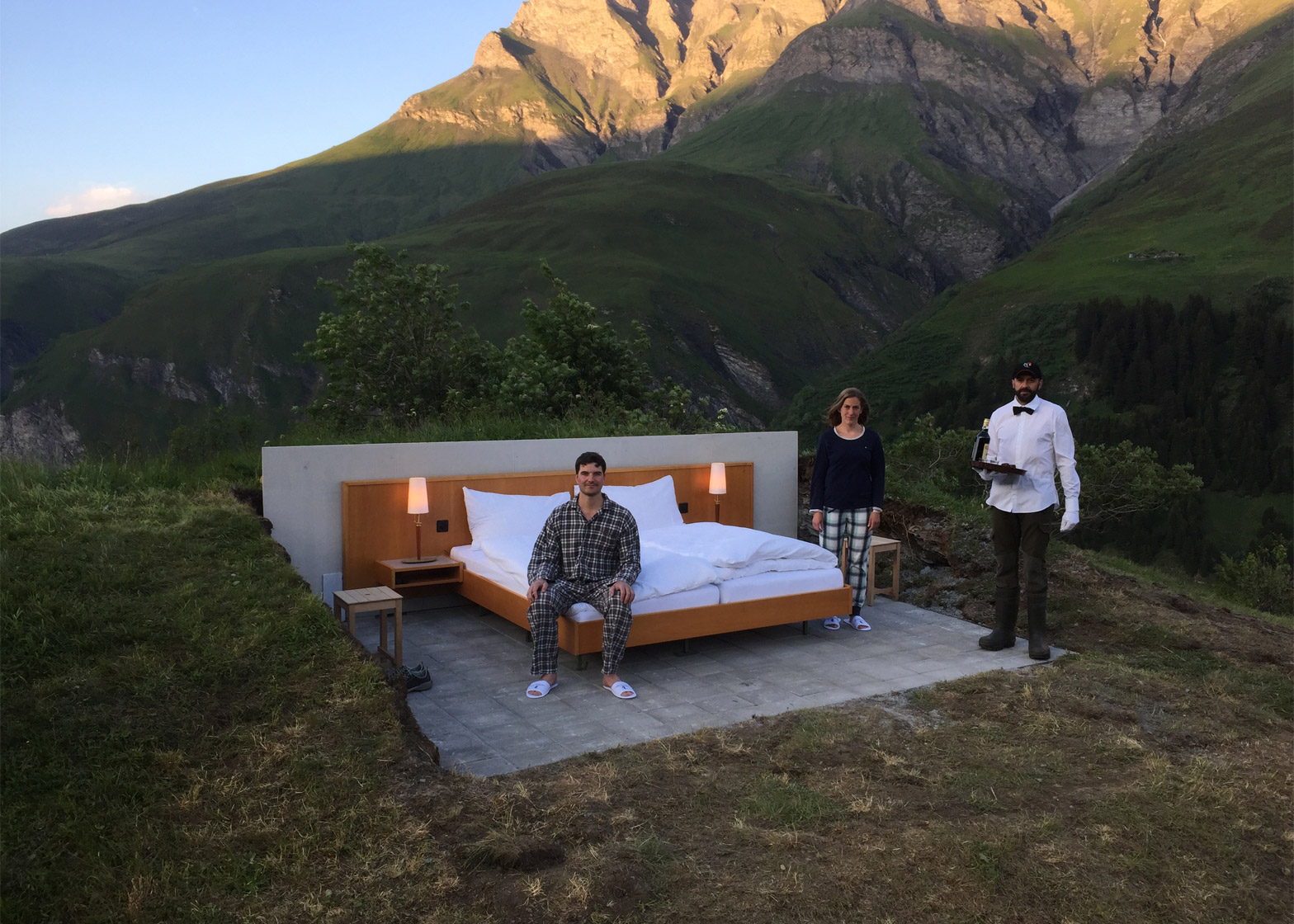 null-stern-hotel-switzerland-alps_dezeen_1568_5