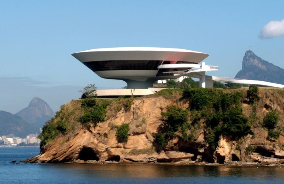 brazil-modernist-architecture-roundup-oscar-niemeyer-lina-bo-bardi-sergio-bernardes-designboom-1800