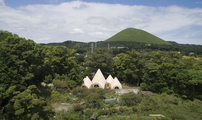 11JIKKA-by-Issei-Suma-15-1020x610
