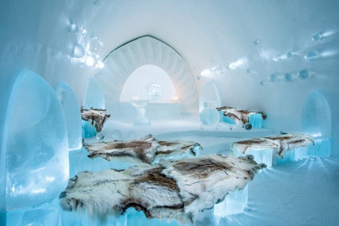 1ICEHOTEL-Ice-Church-889x592