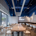 paras-cafe-the-swimming-pool-studio-blue-white-ceramic-tiles-interior-design-shanghai-china_dezeen_2364_ss_2-1024×732
