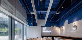 Paras Cafe