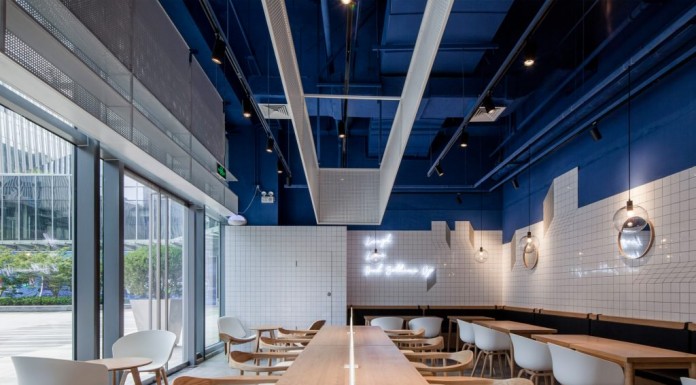 Paras Cafe