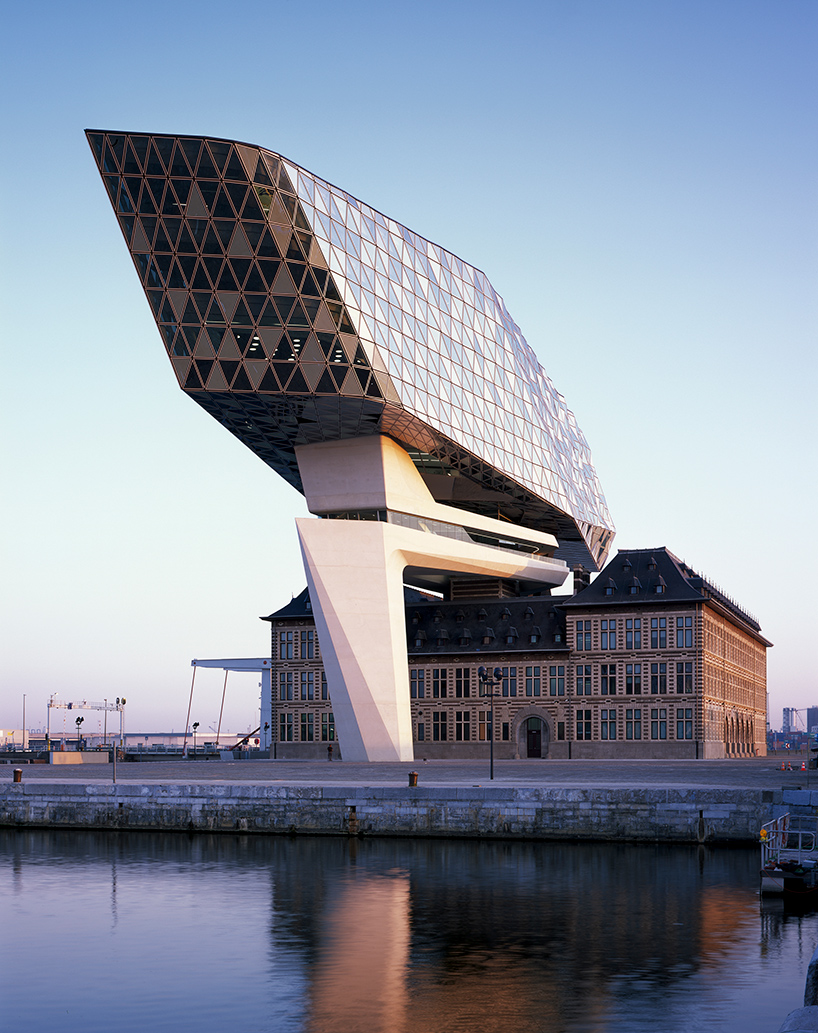 zaha-hadid-architects-port-house-antwerp-belgium-designboom-09