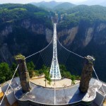 zhangjiajie-grand-canyon-glass-bridge-haim-dotan_dezeen_2364_ss_1-1024×732