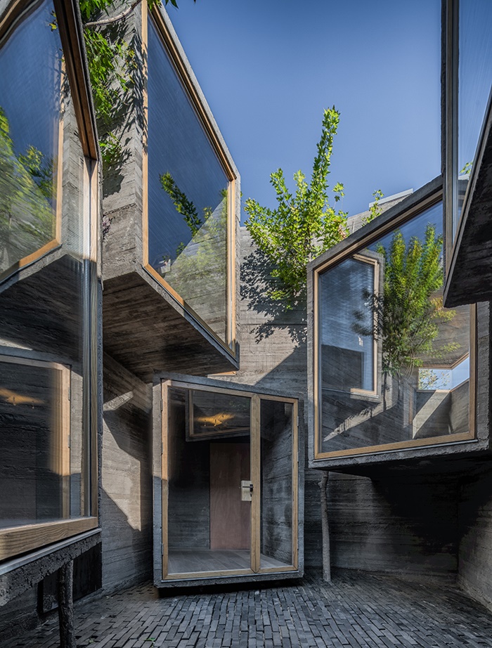 1ZAO-standardarchitecture-micro-hutong-hostel-beijing-designboom-03