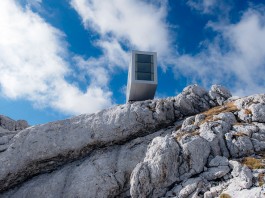 บ้านริมเขาสุดหวาดเสียว ‘Winter Cabin’ แหล่งหลบภัยของนักปีนป่าย บ้านริมเขา