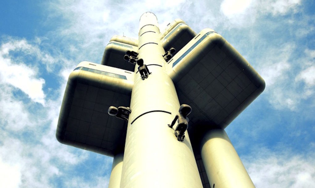 Prague-television-tower-one-room-hotel-21-1-1020×610