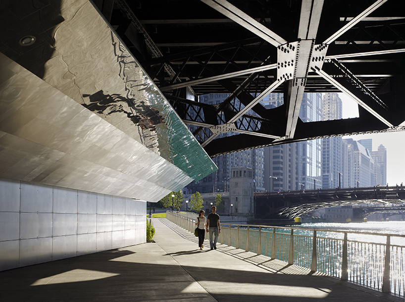 chicago-riverwalk-phase-3-ross-barney-architects-sasaki-associates-designboom-10