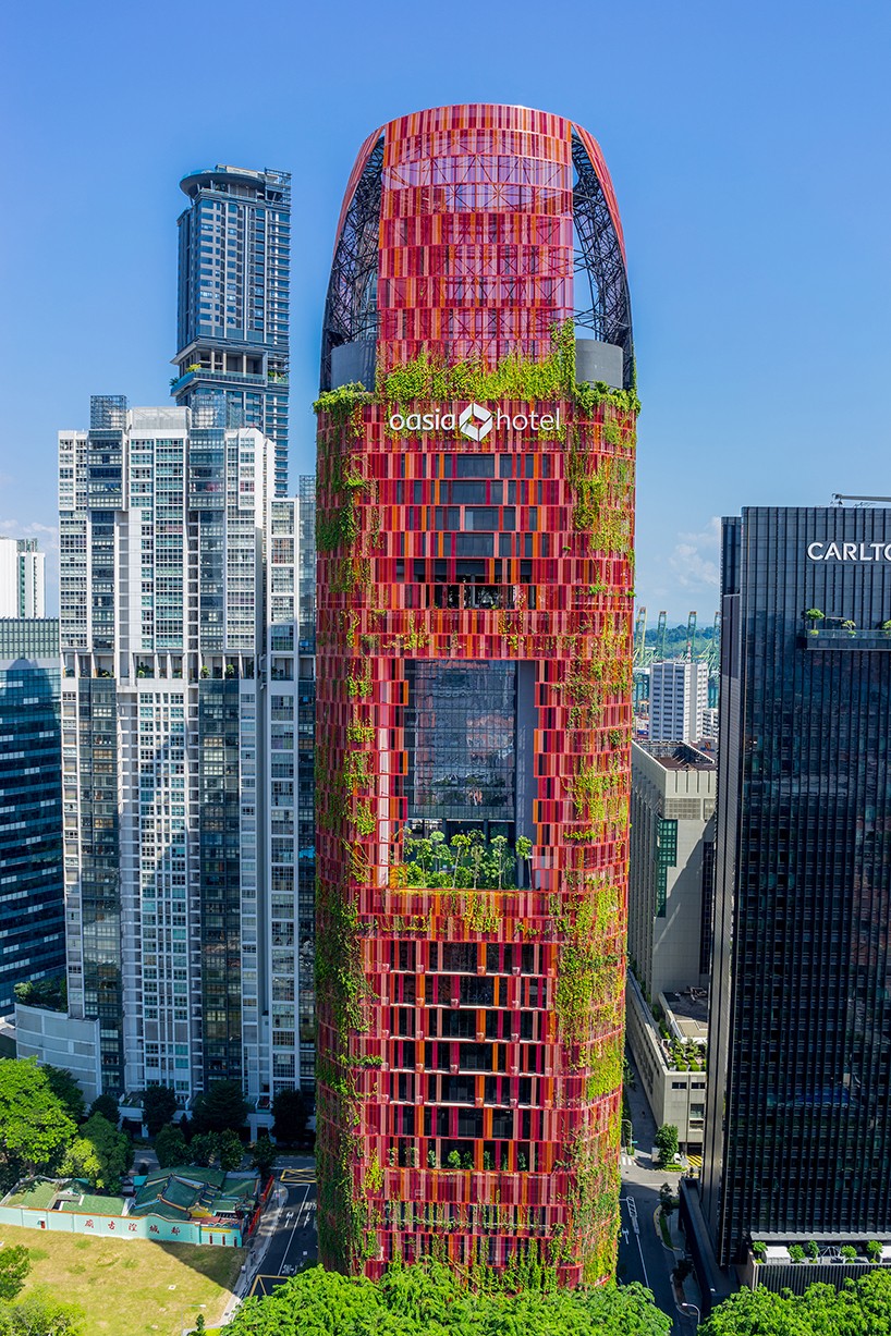 WOHA-oasia-hotel-downtown-singapore-designboom-01-818x1227