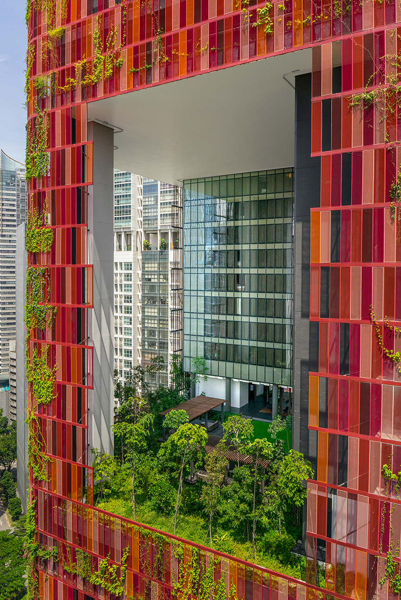 WOHA-oasia-hotel-downtown-singapore-designboom-07