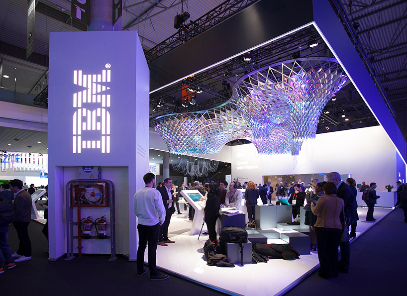 softlab-ibm-watson-mobile-world-congress-designboom-02