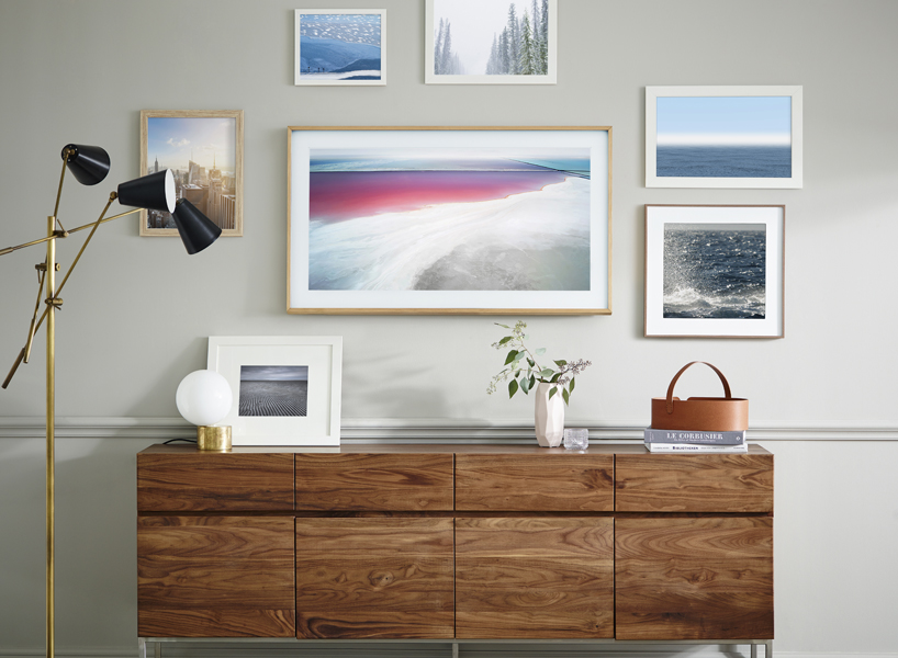 samsung-yves-behar-the-frame-TV-designboom-01