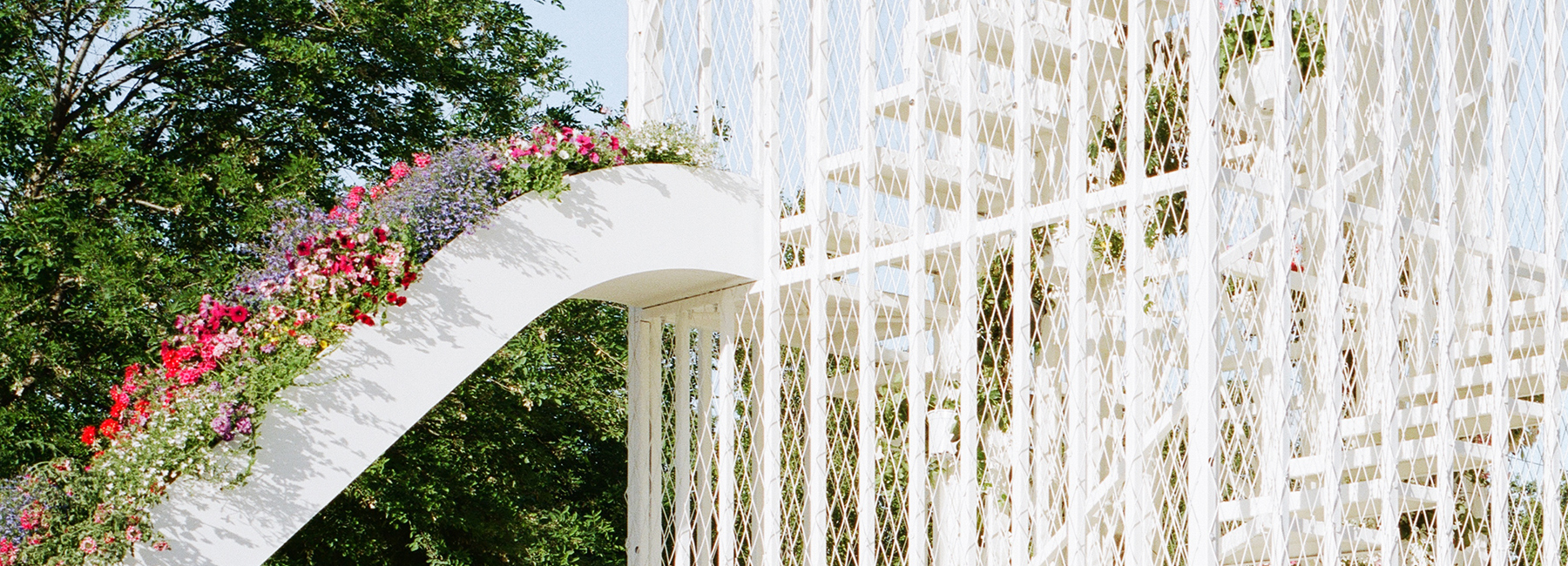 laisne-roussel-flower-pavilion-lyon-architecture-biennale-france-designboom-1800