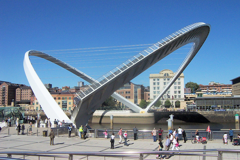 ten-amazing-moving-bridges-around-the-world-designboom-004