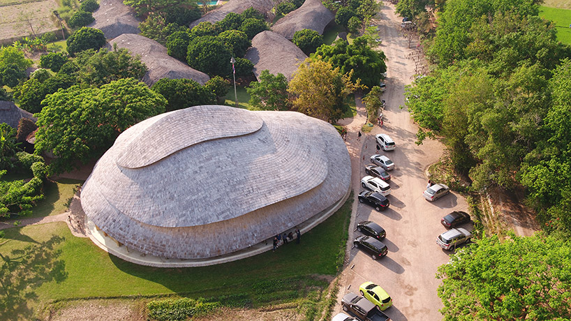 chiangmai-life-architects-bamboo-sports-hall-panyaden-international-school-thailand-designboom-10