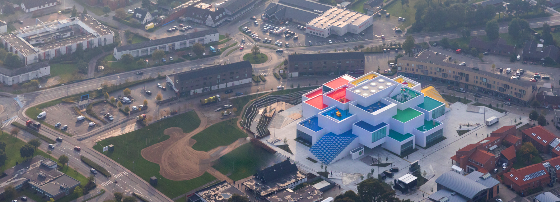 iwan-baan-big-lego-house-denmark-designboom-1800