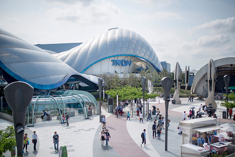 grimshaw-shanghai-disney-resort-tomorrowland-china-designboom-06