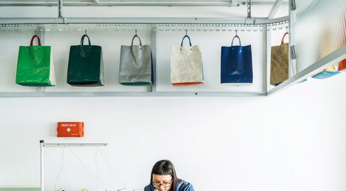 Freitag เปิด ‘sweat-yourself-shop’ ให้คุณออกแบบกระเป๋าได้เอง