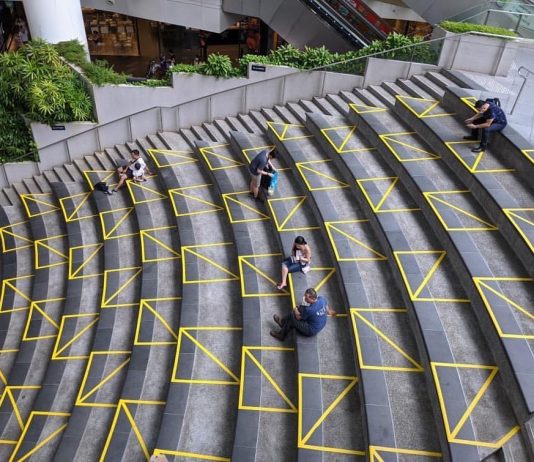 ในวันที่ Social Distancing เข้ามามีบทบาทในชีวิตมากขึ้นชวนดูการออกแบบ Guildline ส่งเสริมการเว้นระยะห่างทางสังคม