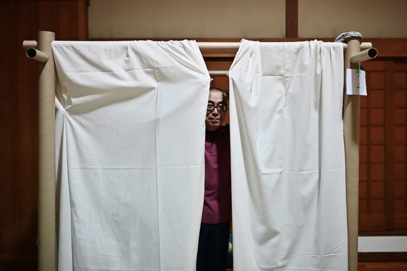 NET CAFE REFUGEES ที่พักผู้ลี้ภัยช่วง COVID-19 โดย Shigeru Ban Architects