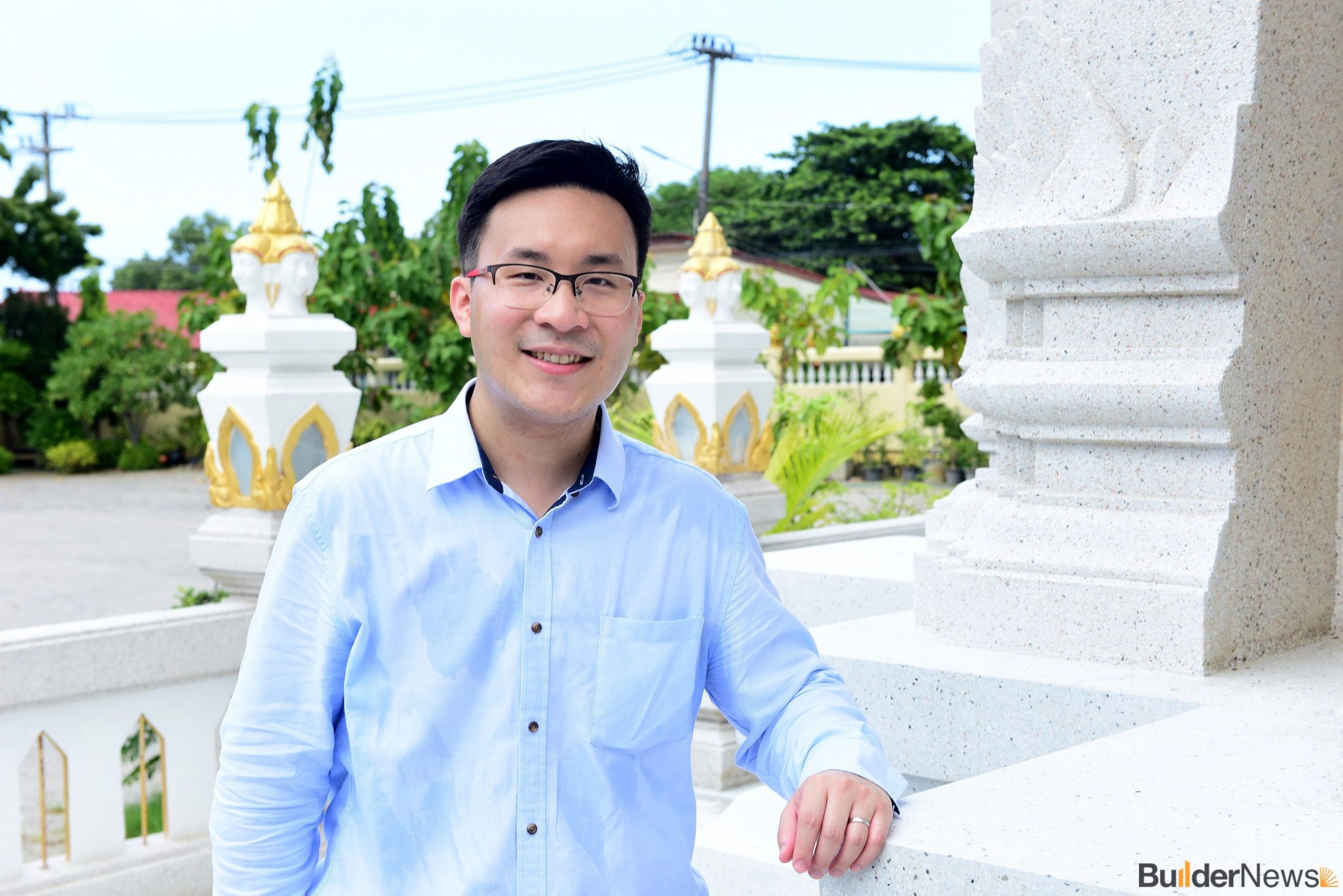 Mr. Tanyakorn Muangnapoh – Innovative Nanocoating Research Team