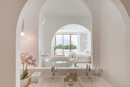 SALA-Room-1BedroomPoolSuite-14