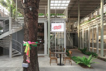 powwowwow-urban-backyard-bangkok-designboom-01d