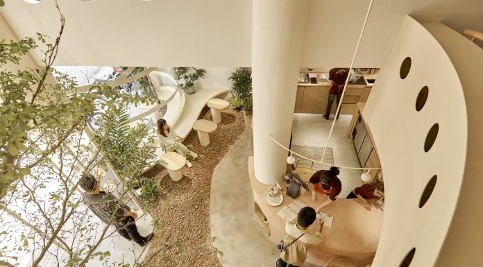 “September Cafe” คาเฟ่โครงสร้างเหล็กใจกลางโฮจิมินห์ซิตี้ สะท้อนสีสันของฤดูใบไม้ร่วง ผ่านการบอกเล่าเรื่องราว “The Wind And The Nest”