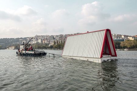 “Fold and Float” ไอเดียที่พักพิงชั่วคราวแบบลอยน้ำ สำหรับผู้ประสบภัย ที่ประเทศตุรกี