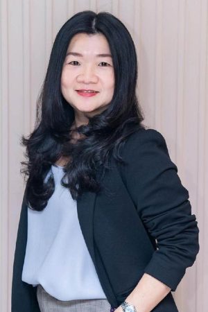 02 นางสาวบุศรินทร์ รุ่งรัตนกุล ผู้อำนวยการฝ่ายการตลาดและขาย บริษัท ศุภาลัย จำกัด (มหาชน)