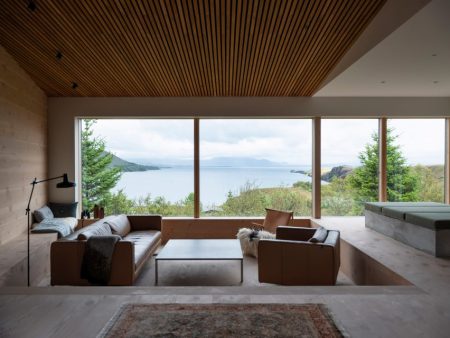 holiday-home-by-thingvallavatn-krads-architecture-iceland-residential_dezeen_2364_col_4-852×639