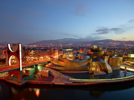 guggenheim-bilbao-frnak-gehry-deconstructivism_dezeen_2364_col_6
