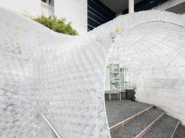 Context Studio กับการดึงศักยภาพของแก้วพลาสติกในฐานะวัสดุก่อสร้างใน ‘PEA Green Office Pavilion’