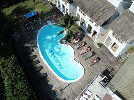 ‘Pajamas Koh Chang’ โฮสเทลสไตล์บีชเฮ้าส์/เมดิเตอร์เรเนียนที่สร้างเอกลักษณ์ด้วยสระว่ายน้ำ