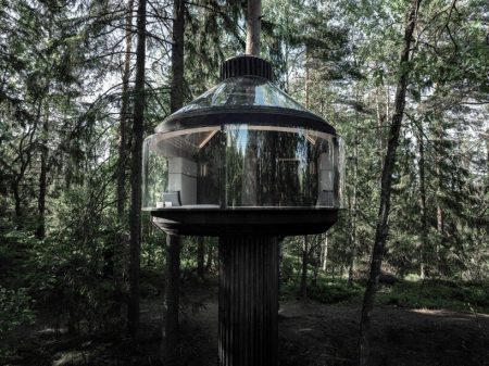 polestar-KOJA-treehouse-sustainable-travel-designboom-01