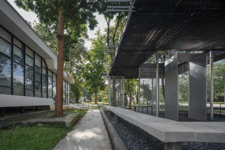 grid-lines-boundary-pavilion-sim-studio_15-1