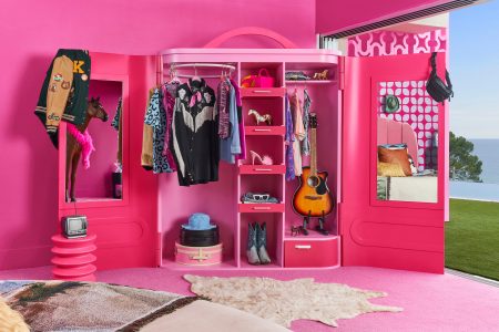 Barbies-Malibu-Dreamhouse-by-Airbnb_dezeen_2364_col_1